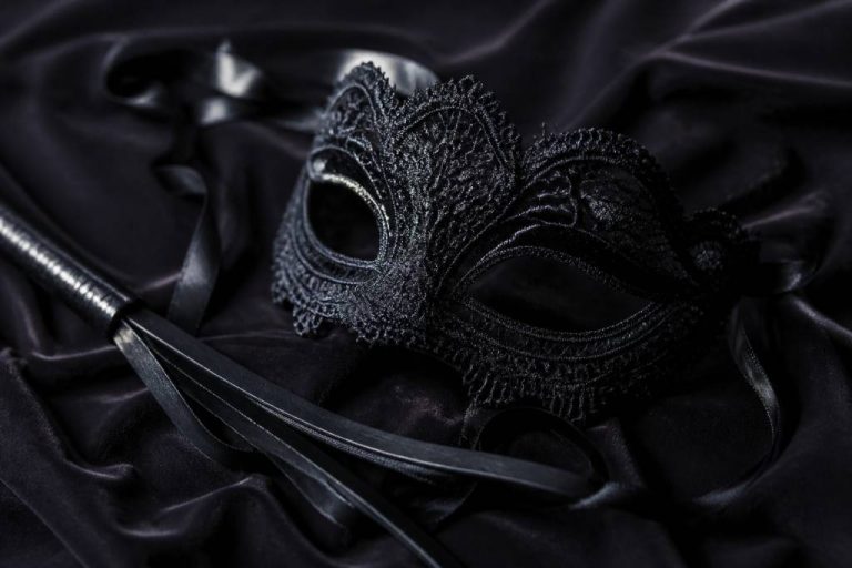 Masque bdsm : comment choisir le modèle idéal pour vos jeux