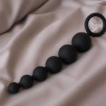Chapelet anal : guide du plaisir, usage et précautions